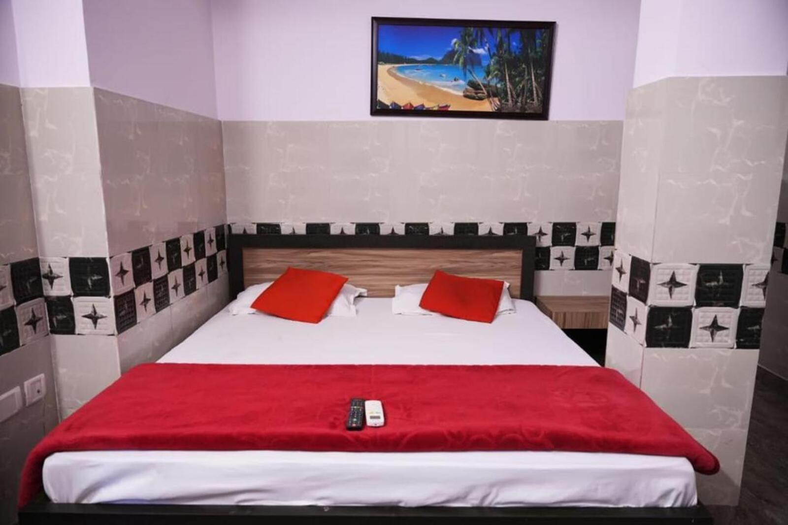 Hotel Surya In - Near Nizamuddin Railway Station New Delhi