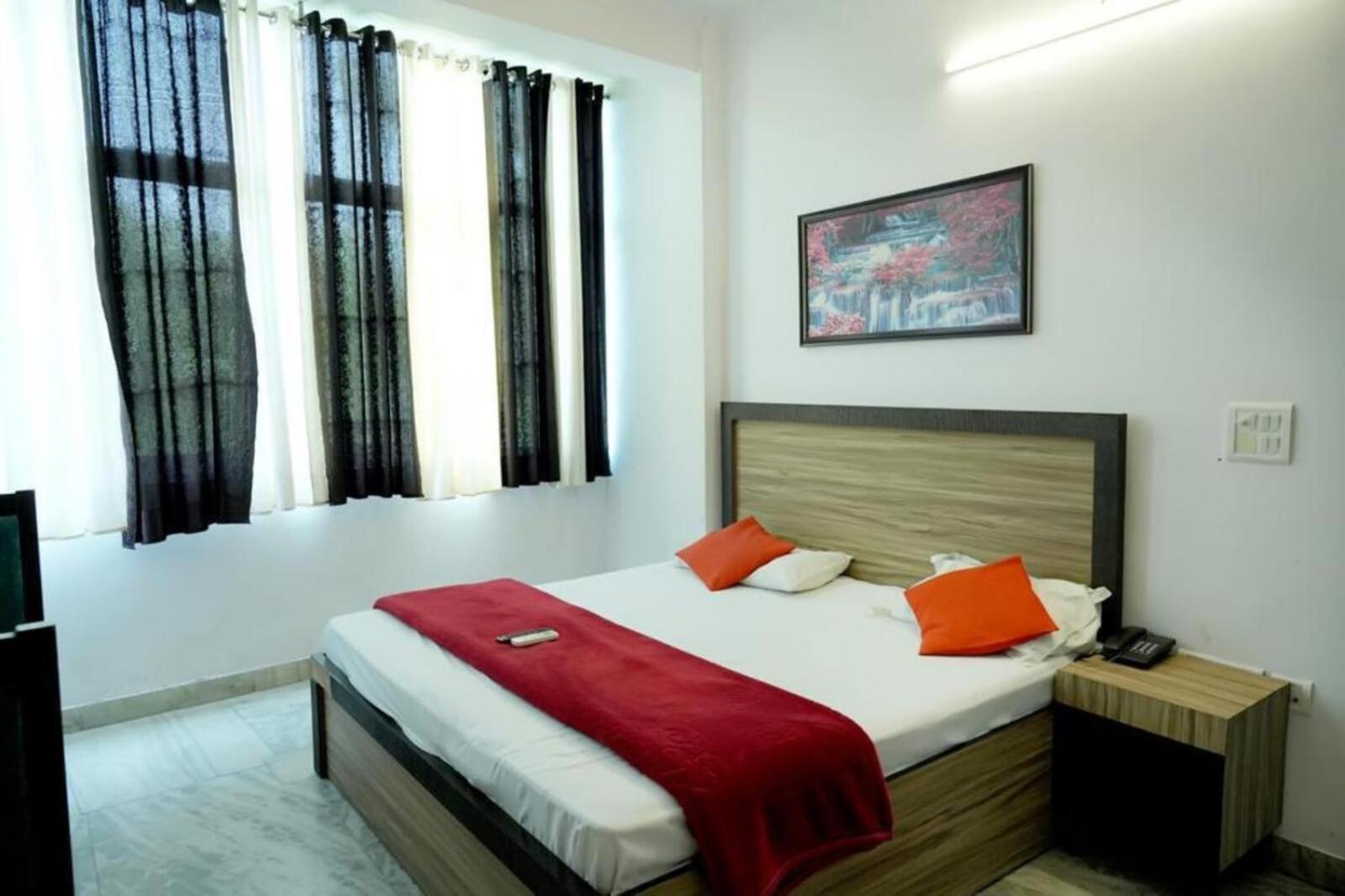 Surya In - Near Nizamuddin Railway Station 3* New Delhi