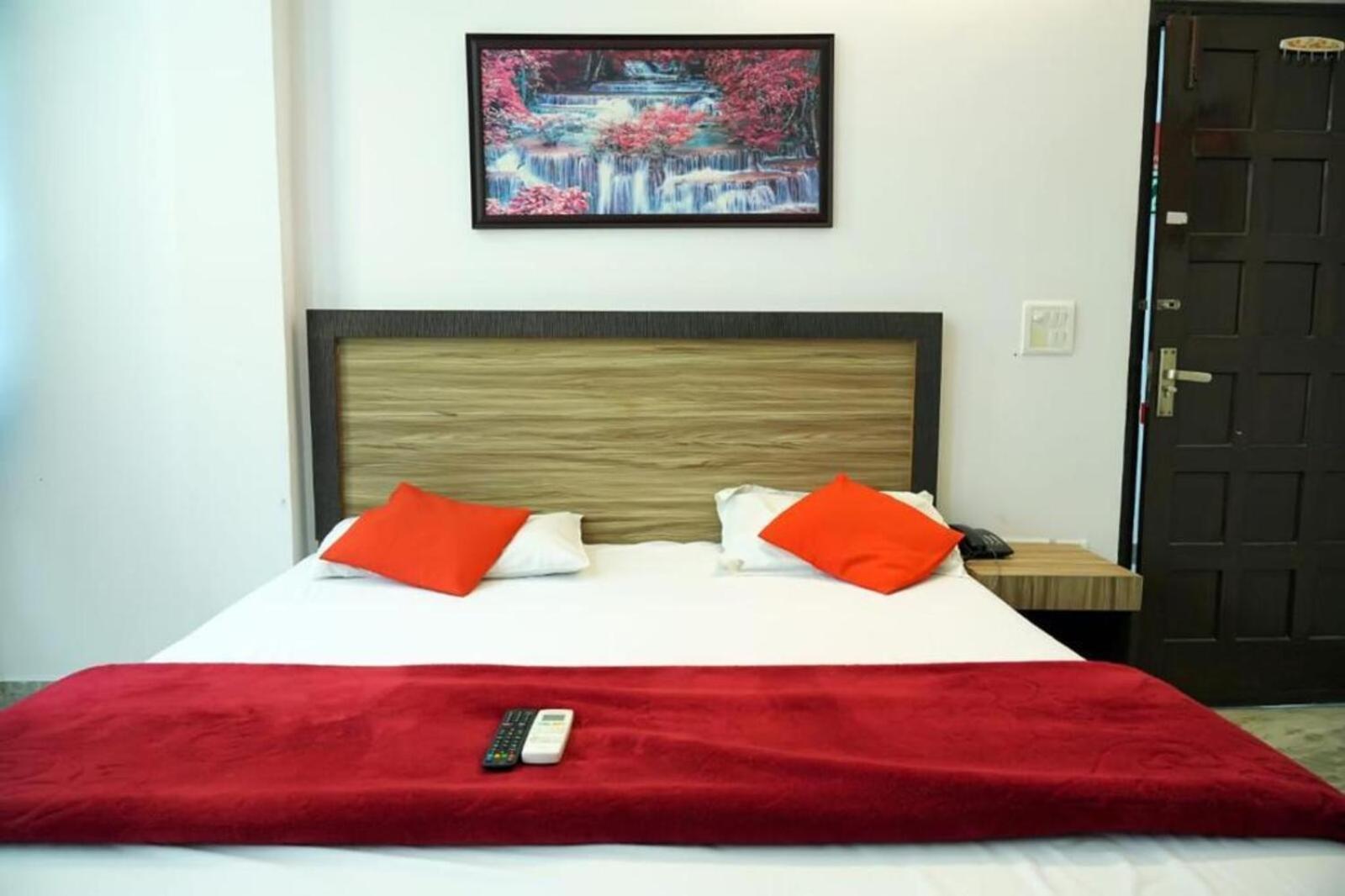 Hotel Surya In - Near Nizamuddin Railway Station New Delhi